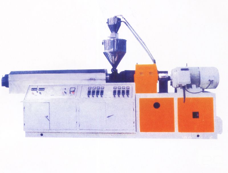 嘉華塑機(jī)的擠出機(jī)!